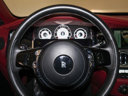 Used 2015 Rolls-Royce Wraith RWD image 33