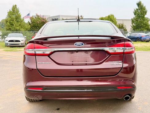 Used 2018 Ford Fusion Titanium FWD image 9