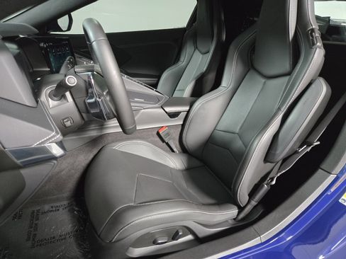 Used 2025 Chevrolet Corvette Stingray Coupe w/ Z51 Performance Package image 13