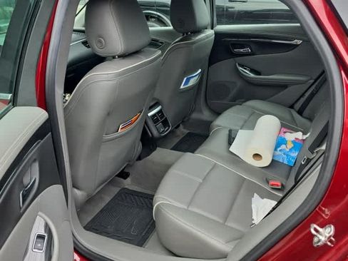 Used 2017 Chevrolet Impala Premier w/ Enhanced Convenience Package FWD image 6