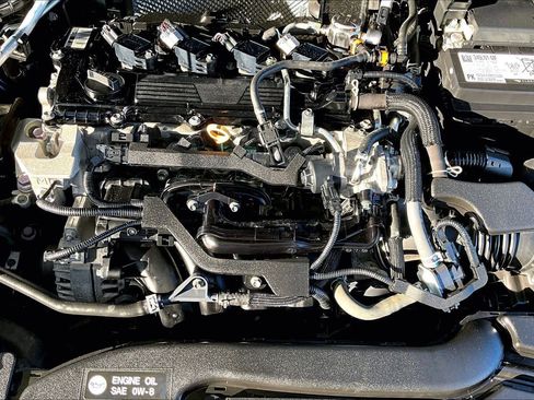 Used 2023 Toyota Corolla LE image 33