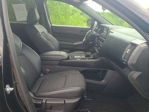 Used 2025 Nissan Pathfinder Rock Creek AWD/4WD image 28
