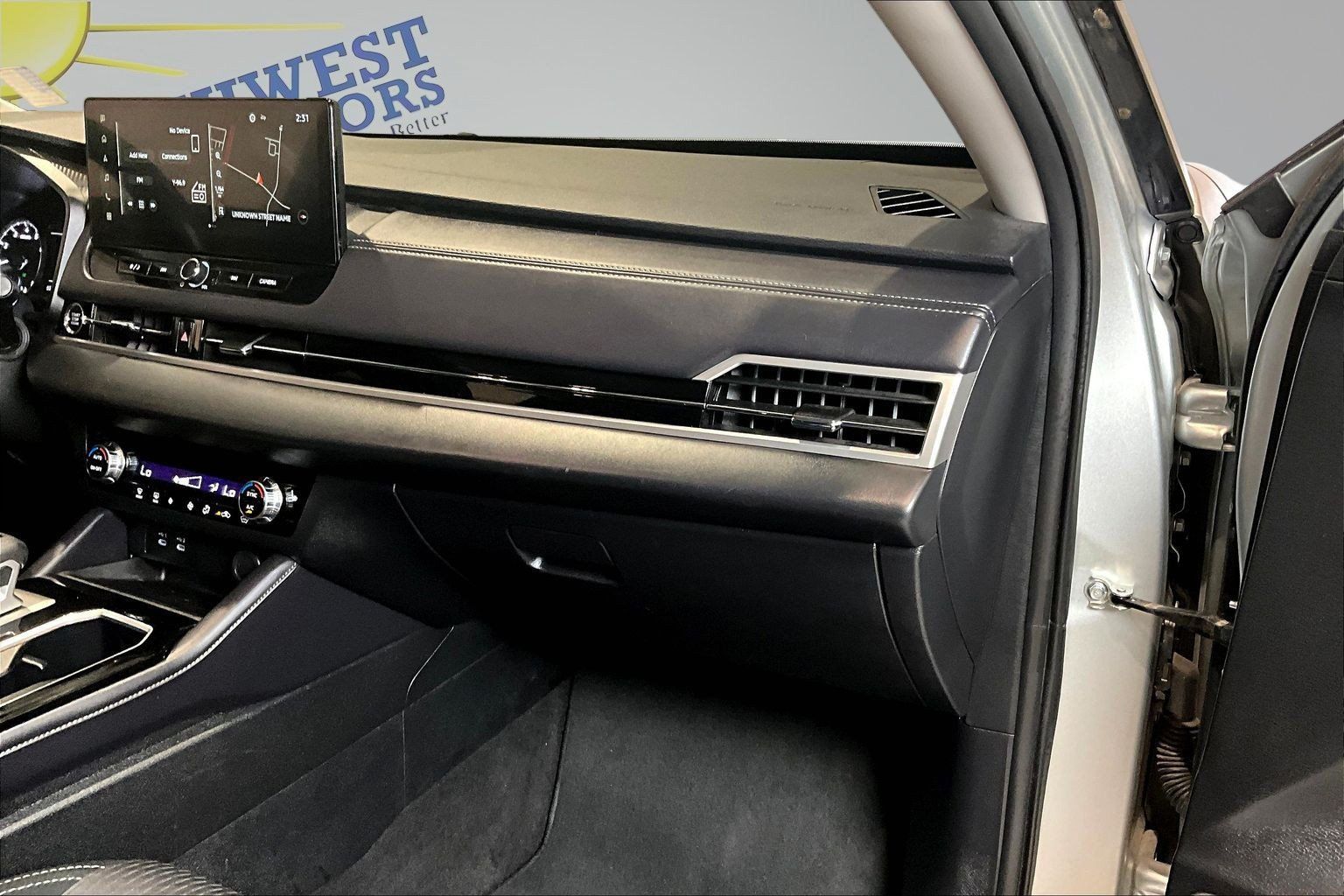 Used 2025 Mitsubishi Outlander ES AWD/4WD image 24