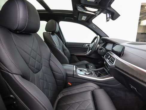 Certified 2023 BMW X5 xDrive40i w/ M Sport Package image 31