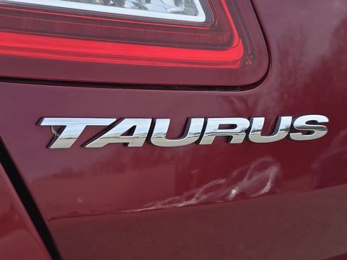 Used 2017 Ford Taurus SEL w/ Equipment Group 201A image 13