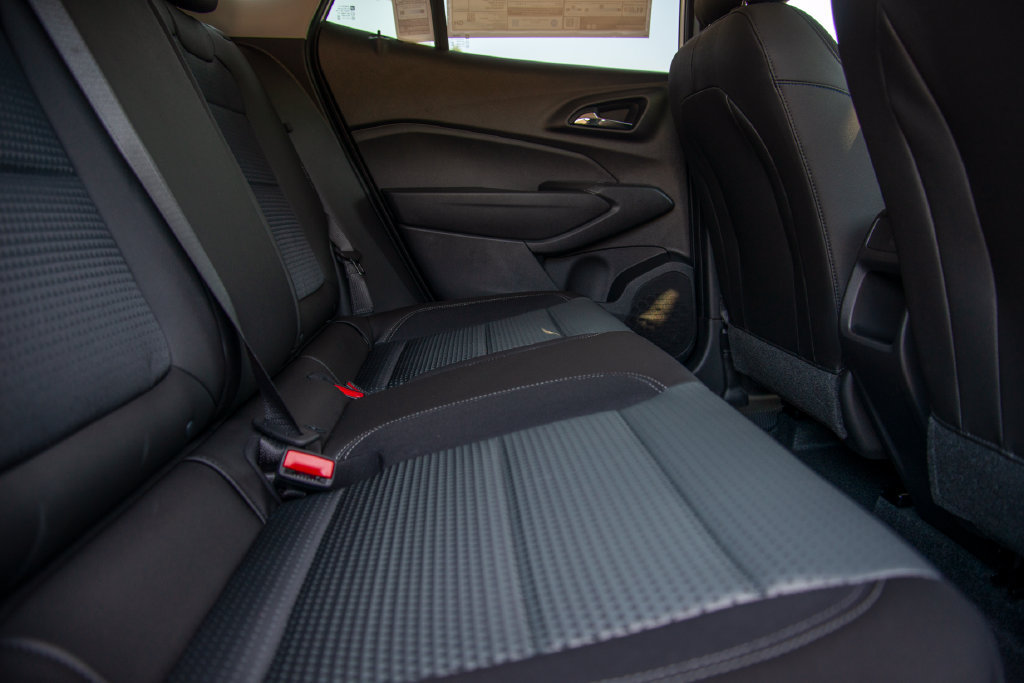 New 2026 Chevrolet Trax LT w/ Sunroof Package FWD image 14