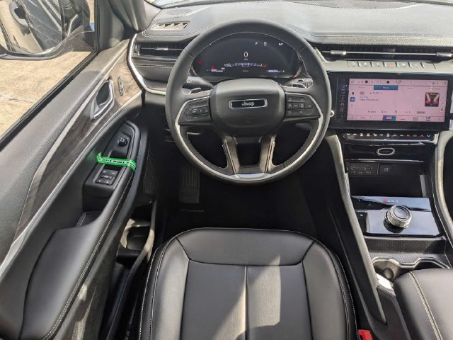 New 2026 Jeep Grand Cherokee Limited w/ Limited Altitude Package RWD image 18