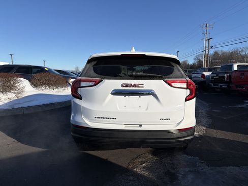 Certified 2024 GMC Terrain SLE image 7