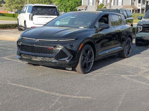 New 2026 Chevrolet Equinox EV RS image 5