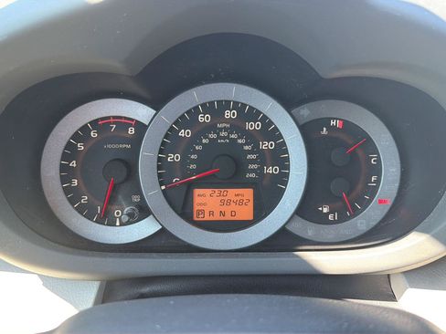 Used 2011 Toyota RAV4 Limited AWD/4WD image 3