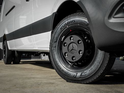 Used 2026 Mercedes-Benz Sprinter 3500 image 7