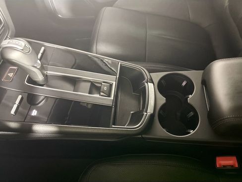 Used 2024 Porsche Macan Turbo w/ Premium Plus Package image 15