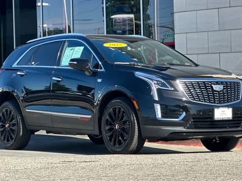 Used 2025 Cadillac XT5 Luxury w/ LPO, Red Accent Package image 2