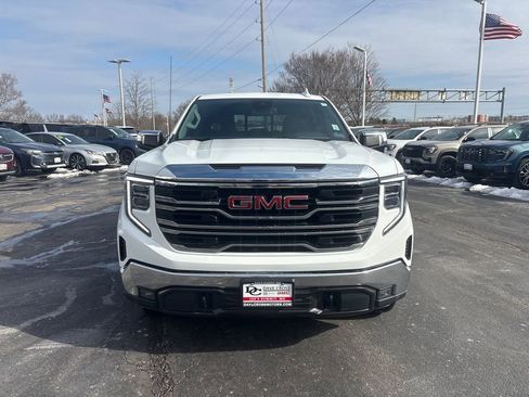 Used 2023 GMC Sierra 1500 SLT w/ SLT Premium Package image 3