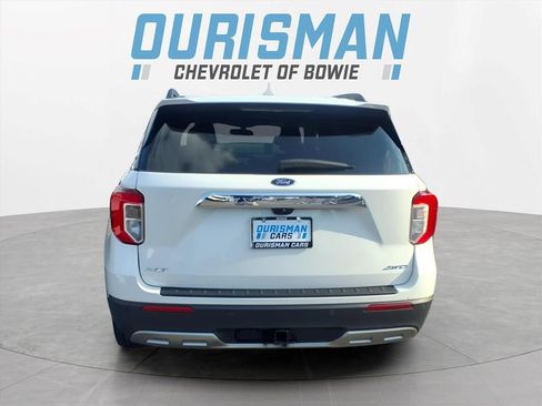 Used 2023 Ford Explorer XLT w/ Equipment Group 202A AWD/4WD image 4