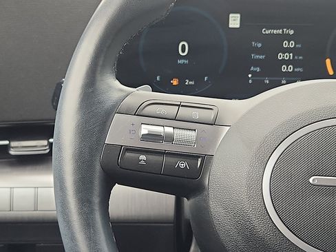 Used 2024 Hyundai Kona Limited AWD/4WD image 15