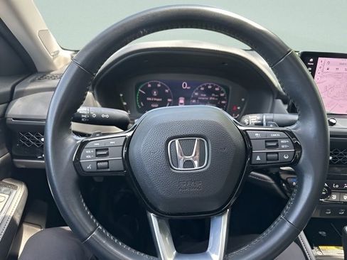 Used 2023 Honda Accord Touring image 16