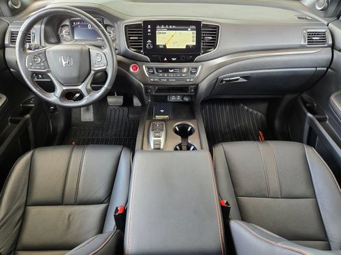 Used 2025 Honda Passport TrailSport image 15