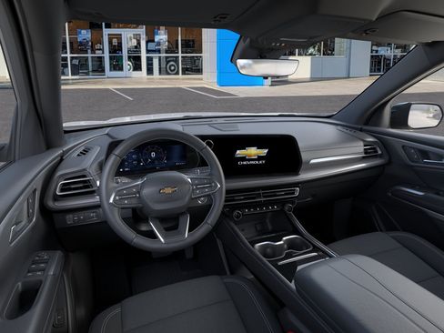 New 2026 Chevrolet Traverse LT w/ Driver Confidence Package FWD image 39