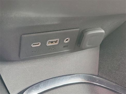 Used 2024 Chevrolet Malibu LT image 28