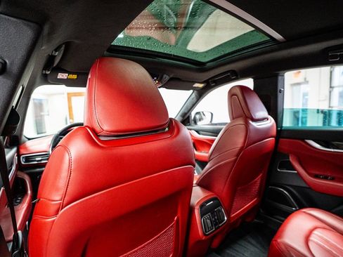 Used 2018 Maserati Levante S GranSport image 59