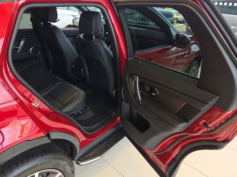 New 2025 Land Rover Discovery Sport Dynamic SE image 16