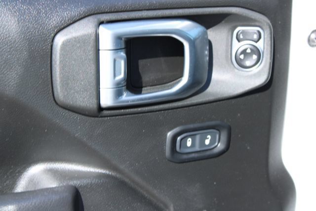 Used 2022 Jeep Wrangler Unlimited Sport AWD/4WD image 12