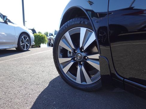 Used 2019 Nissan Sentra SV w/ Special Edition Package FWD image 9