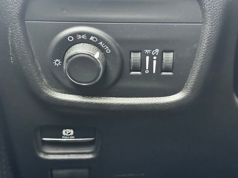 Certified 2024 Jeep Grand Cherokee Laredo X w/ Luxury Tech Group I AWD/4WD image 24