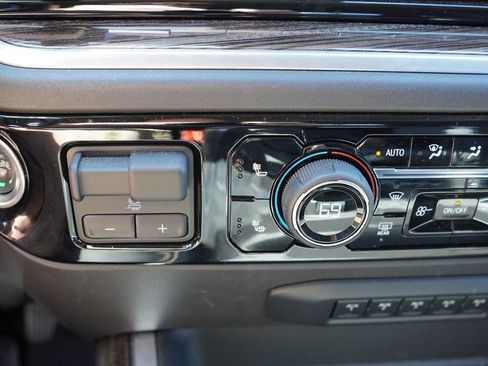 Certified 2025 Chevrolet Silverado 2500 LT w/ All Star Edition AWD/4WD image 6