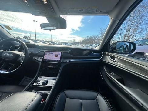 Used 2023 Jeep Grand Cherokee 4WD 4xe image 29