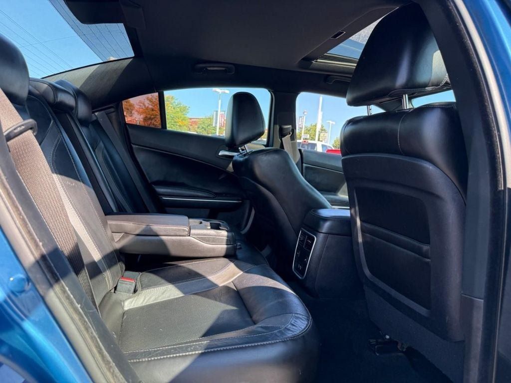 Used 2021 Dodge Charger SXT w/ Leather Interior Group RWD image 10