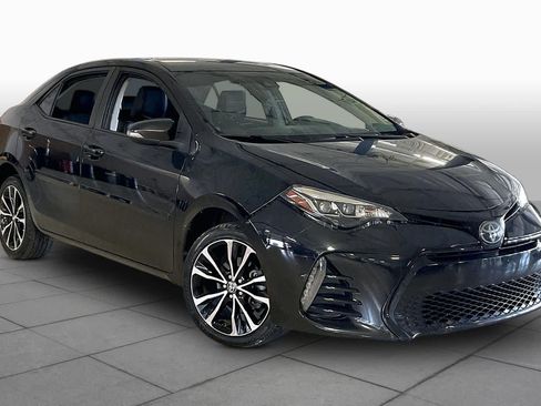 Used 2018 Toyota Corolla SE FWD image 2