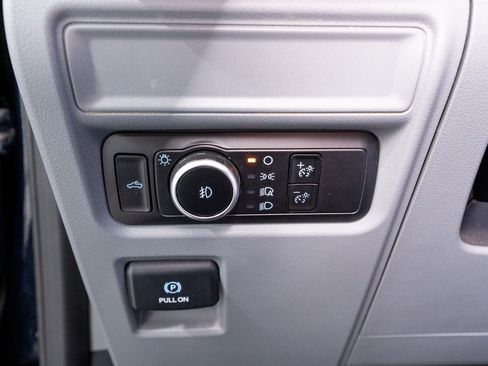 Used 2023 Ford F150 XLT image 31