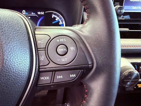 Used 2021 Toyota RAV4 SE image 21