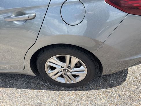 Used 2019 Hyundai Elantra SEL FWD image 22