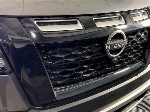 Used 2025 Nissan Pathfinder Rock Creek image 39