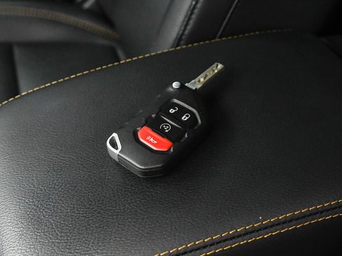 Used 2024 Jeep Wrangler Sahara image 20