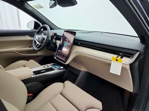 New 2026 Volvo EX90 Plus AWD/4WD image 13