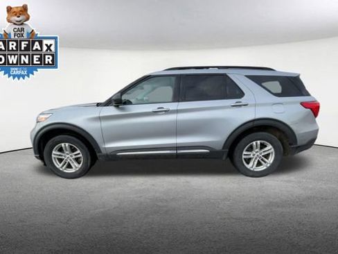 Used 2023 Ford Explorer XLT image 6