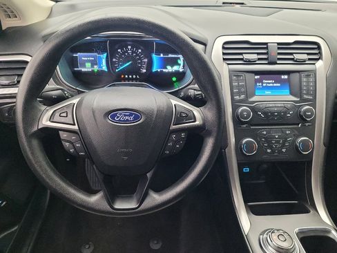Used 2018 Ford Fusion S image 22