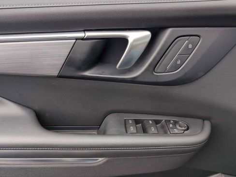 Used 2025 Buick Enclave Preferred image 23