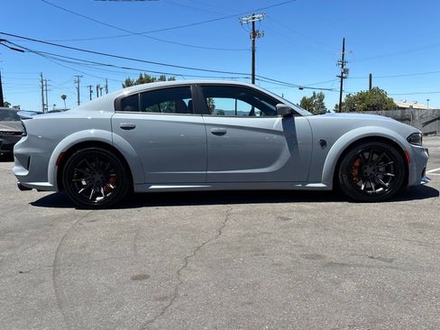 Used 2022 Dodge Charger SRT Hellcat w/ Harman/Kardon Audio Group image 3