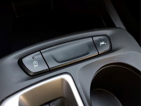 Used 2024 Chevrolet Trax LS w/ LS Convenience Package FWD image 13