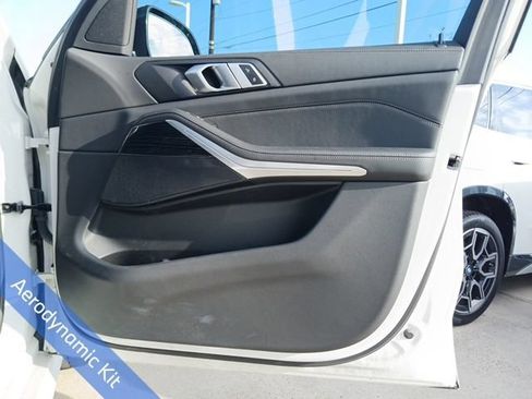 Used 2024 BMW X5 sDrive40i w/ M Sport Package RWD image 16