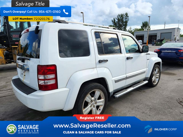 Used 2012 Jeep Liberty Limited Jet w/ Chrome Accents Group AWD/4WD image 4