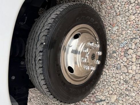 Used 2017 Ford E-350 and Econoline 350 Super Duty w/ Motorhome Prep Package image 11