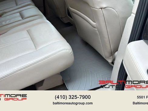 Used 2015 Lincoln Navigator 4WD image 24