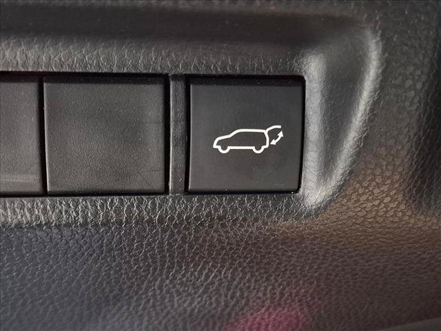 Used 2021 Toyota RAV4 XLE Premium FWD image 15
