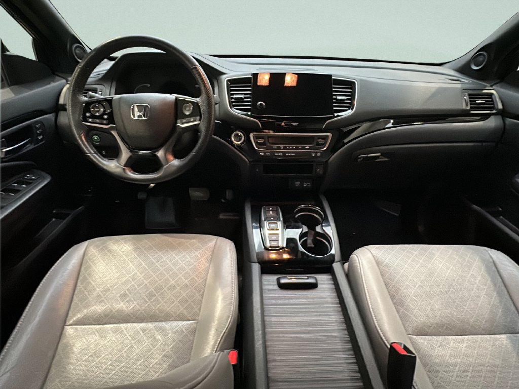 Certified 2019 Honda Passport Touring image 3